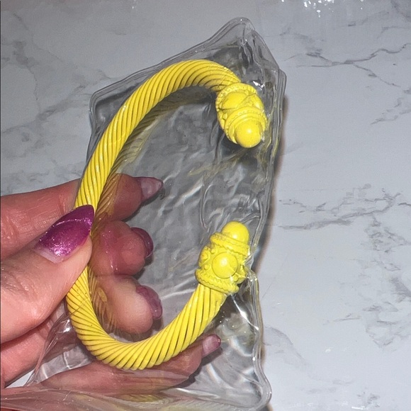 Neon Yellow Twisted Cable Bracelet NWOT - Picture 1 of 8